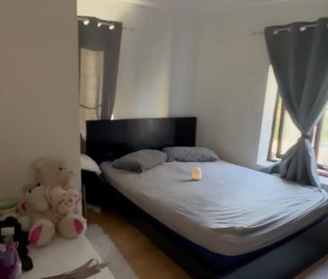 1 Bed Flat, Tollgate Road, E6 - Photo 4