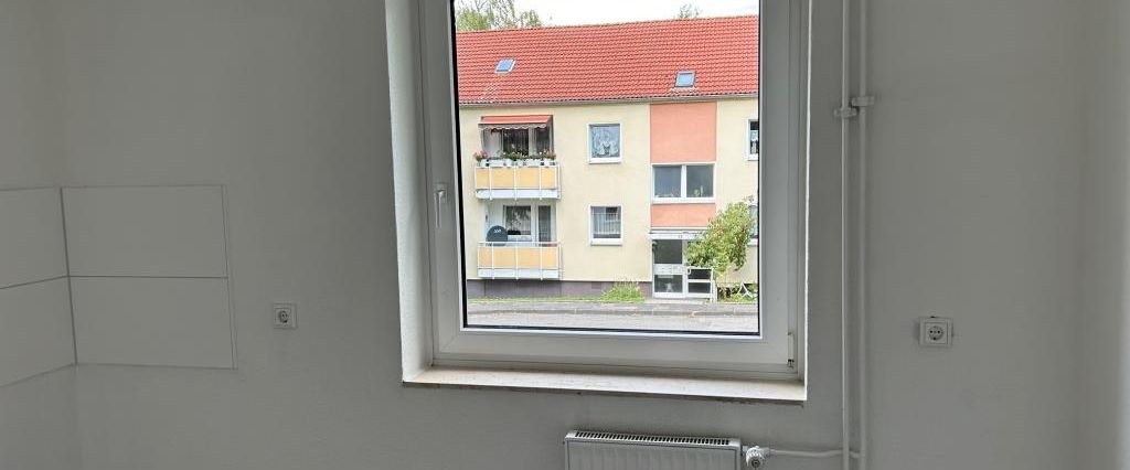 Partially renovated 3 room first floor apartment - Foto 1