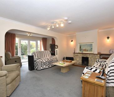 4 bedroom detached house to rent - Photo 1
