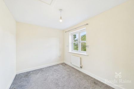 2 bedroom terraced house to rent - Photo 2