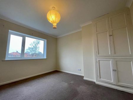 3 bedroom detached house to rent - Photo 2