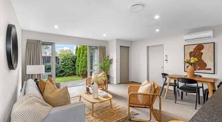 Modern Edgeware Haven - Photo 4