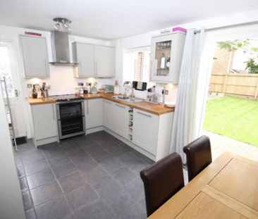 3 bedroom semi-detached house to rent - Photo 4