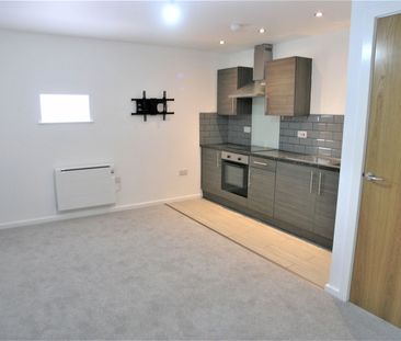 High Street, Kingswinford - Photo 4