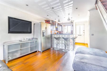 2 bedroom terraced house to rent - Photo 4