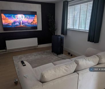 1 bedroom in a house share to rent - Photo 1