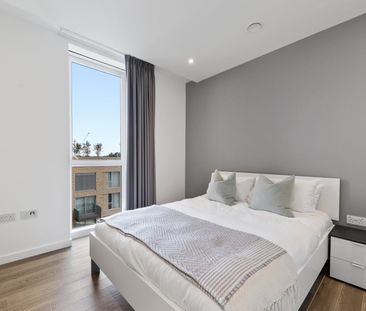 Raywood Mansions, E20 1DG, London - Photo 3