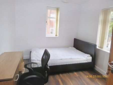 6 bedroom apartment to rent - Photo 4