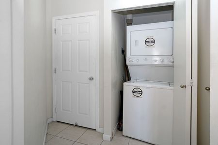 6220 McKay Avenue condo — Burnaby, BC (1-Bedroom) - 1 Bedroom - Photo 5