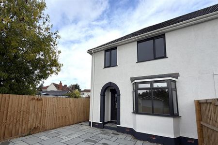 3 bedroom semi-detached house to rent - Photo 3