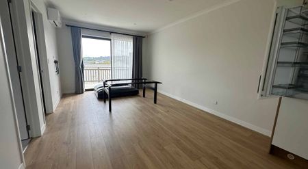 Near-New, Sun-Filled 2-Bedroom Home in Milldale - Perfect for Easy Living! - Photo 5