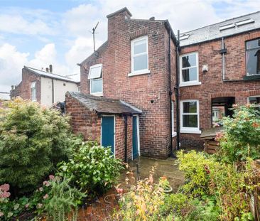 3 bedroom terraced house to rent - Photo 3