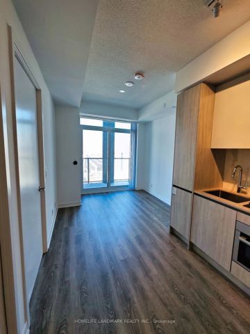 180 front Street E #3915 - Photo 2