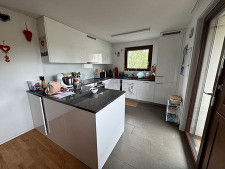 BEL APPARTEMENT DE 4½ PIECES - Photo 2