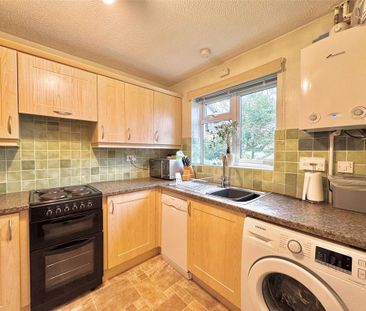 3 bedroom semi-detached house to rent - Photo 5