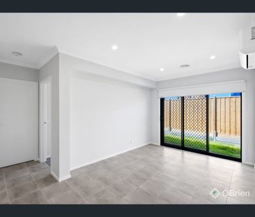 63 Langer Circuit, Cranbourne, Vic 3977 - Photo 5