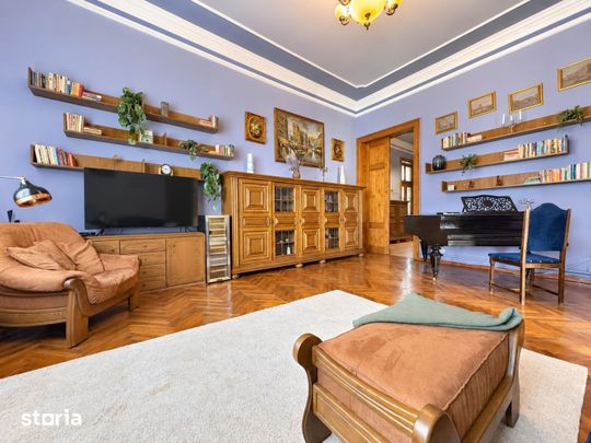 Apartament în Piața Libertății | Clădire istorică, balcon cu vedere sp - Photo 1