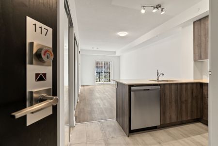 For Lease - 50 Lakebreeze Drive Unit# 117, Clarington, Ontario - Photo 3