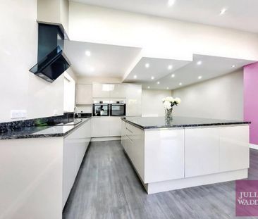 3 bedroom semi-detached house to rent - Photo 6