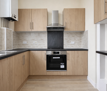 1 bedroom in a house share to rent - Photo 2