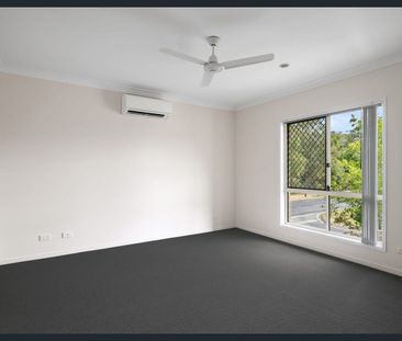 NEWLY RENOVATED LOWSET 4 BEDROOM FAMILY HOME - Photo 3