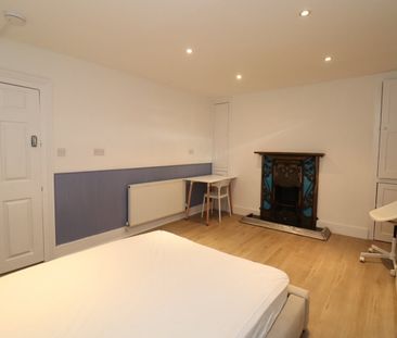 Room in a Shared House, Bow Road, E3 - Photo 3