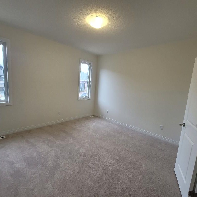 For Lease - 1031 Pisces Trail, Pickering, Ontario - Photo 1