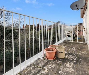 2 bedroom flat to rent - Photo 6