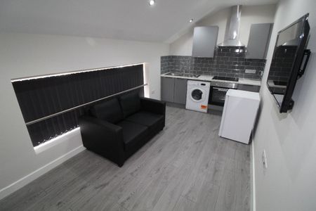 Market Street West Flat, PRESTON, Lancashire PR1 2HB - Photo 2