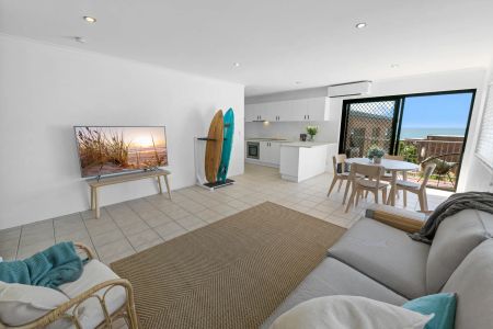 Refurbished Apartment With Ocean View - Photo 4