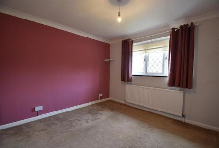 4 bedroom detached house to rent - Photo 3