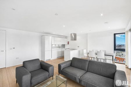 3 bedroom flat to rent - Photo 2