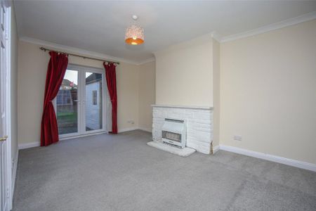 2 bedroom semi-detached house to rent - Photo 2