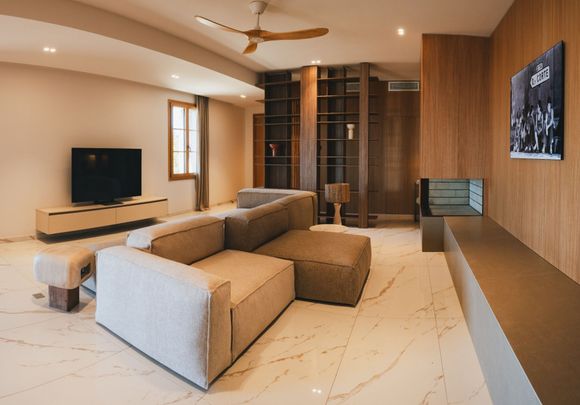 Rental House Ajaccio 6 Rooms 200 m² - Photo 1