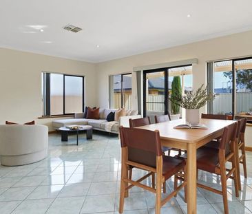 NEAT MODERN HOME IN FANTASTIC WESTERN SUBURB LOCATION - Photo 4