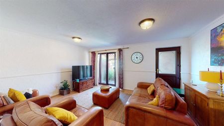 3 bedroom terraced house to rent - Photo 2