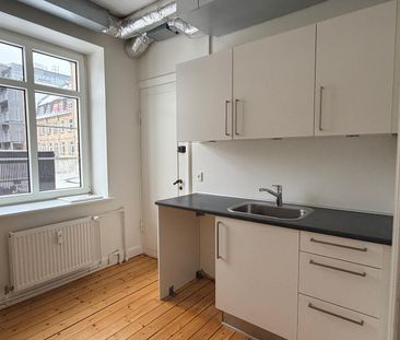 Lys og rummelig 3-værelses i attraktive Aalborg Vestby<br> - Foto 2