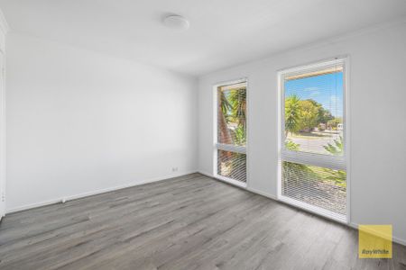 Stunning Home in the Heart of Hoppers Crossing! - Photo 5