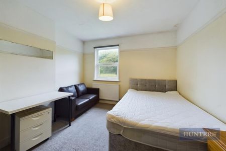 3 bedroom House To Let - Photo 5