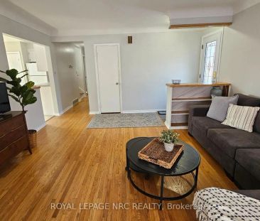 55 CONNAUGHT AVENUE - Photo 1