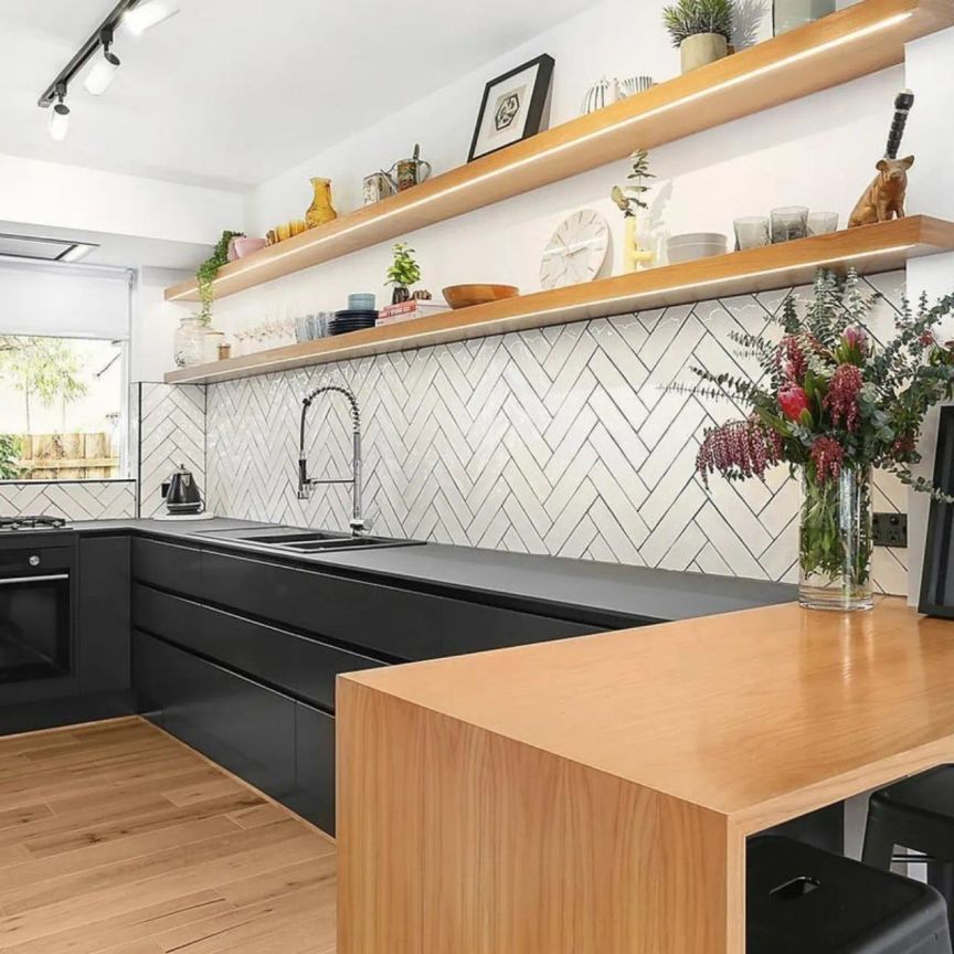 Spectacularly Renovated, Ground-Floor Apartment! - Photo 1