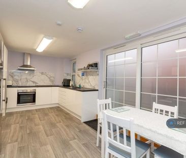 7 bedroom terraced house to rent - Photo 3