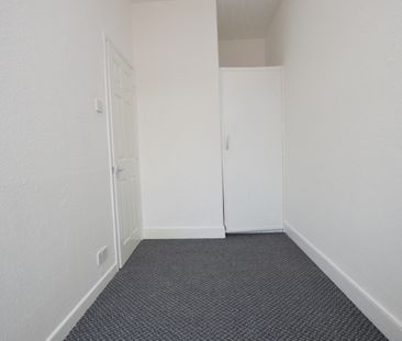 2 Bedroom Terraced House - Photo 3