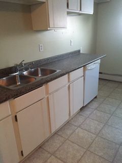 Boser 4plex *FREE LAUNDRY & HEAT/WATER INCLUDED!!* - Photo 4