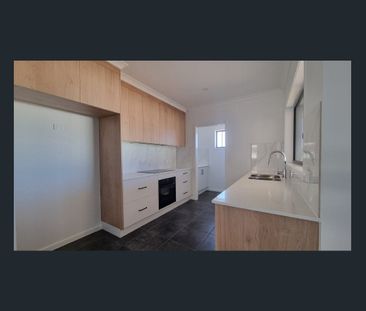 3 GIANI DRIVE, Kalkie, Qld 4670 - Photo 1