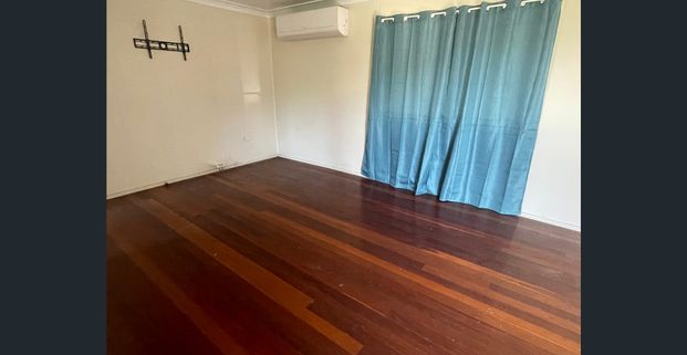 3 Bedroom walking distance to shops and school - Photo 1