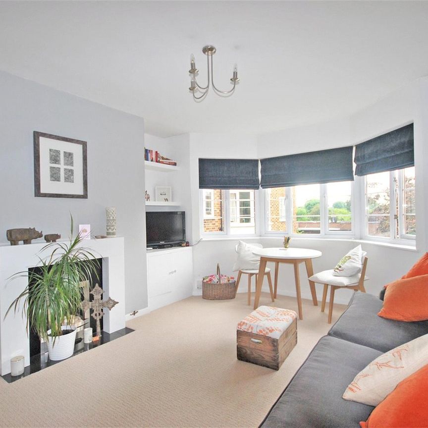 Walpole Court, Hampton Road, Twickenham, Middlesex, TW2 - Photo 1