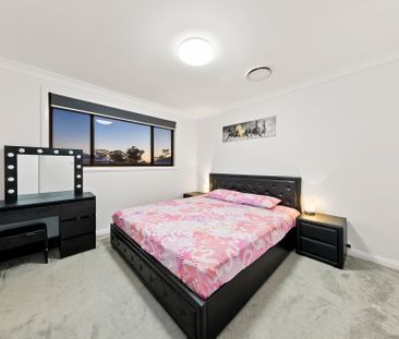 Stunning Double Storey, Four Bedroom Home in Gregory Hills - Photo 1