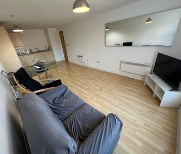 2 bedroom flat to rent - Photo 4