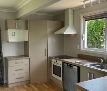 Very cute three-bedroom cottage - Photo 2